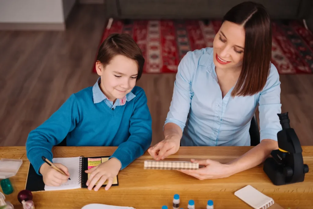 personalized-one-to-one-igcse-tutoring-session-at-home