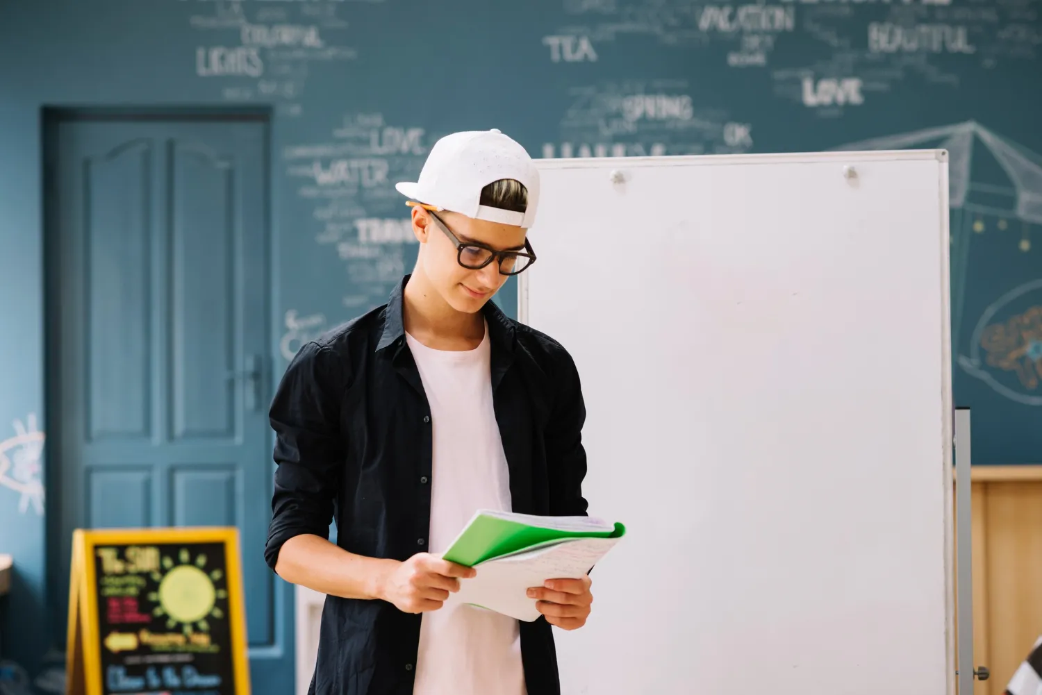 student-preparing-for-igcse-physics-in-malaysia-ultimate-study-guide