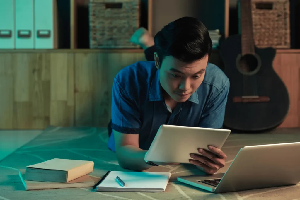 AI in Education Malaysia: A New Era for Tuition in 2025 2 student-exploring-with-tools-ai-in-education-malaysia-with-tools-on-tablet-and-laptop-for-online-learning